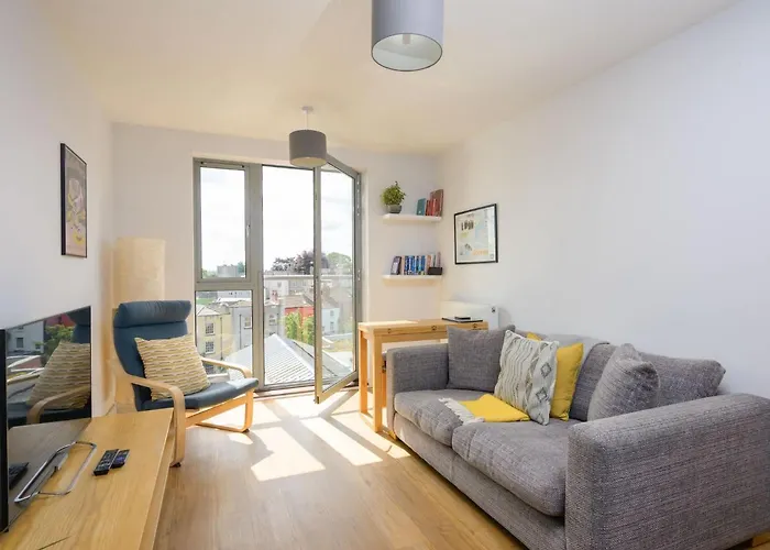 Apartamento With Cityscape Views & Private Parking Bristol