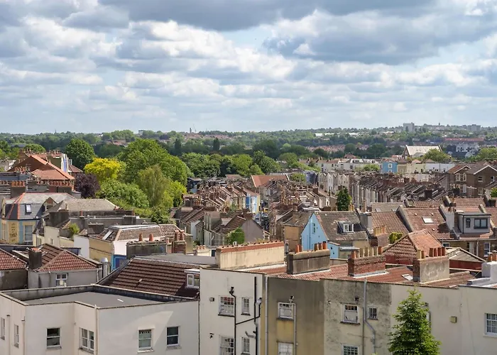 Apartament With Cityscape Views & Private Parking Bristol